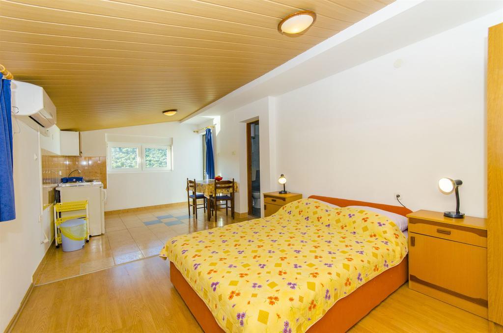 Apartments Nada 罗戈兹尼察 外观 照片