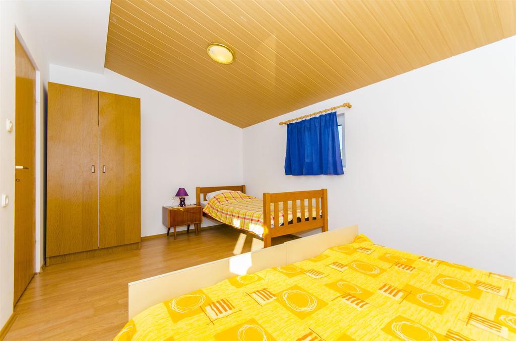 Apartments Nada 罗戈兹尼察 外观 照片